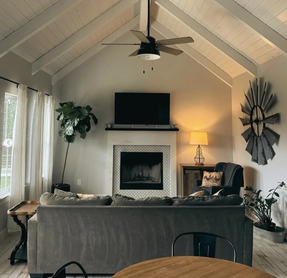 Wayside Wimberley · the living room